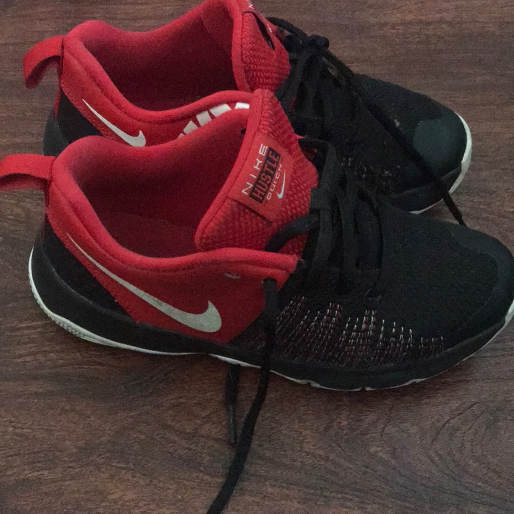 Big boys Nike team Hustle used